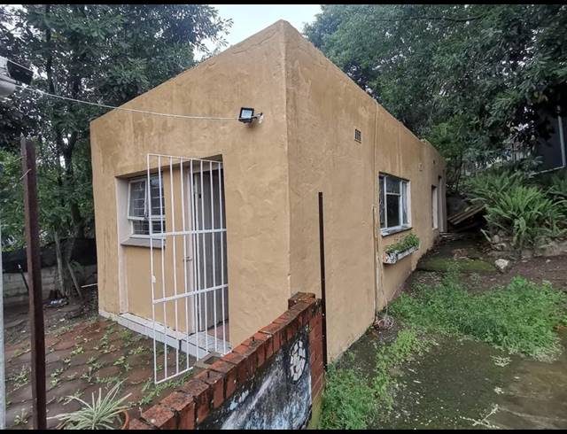 1 BEDROOM PROPERTY TO RENT IN MOSELEY